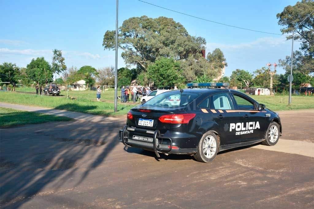 Motochorros revolcaron a una  jubilada y le quebraron la cadera