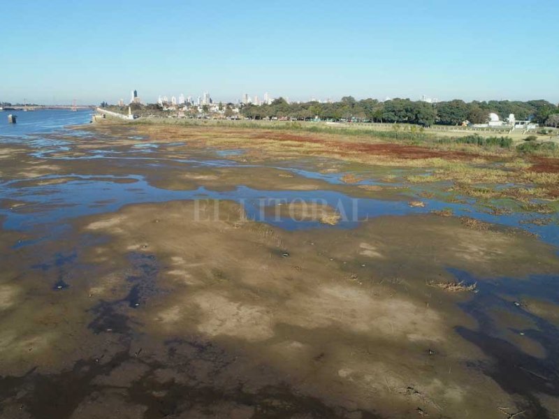 Anticipan que «La Niña» se mantendrá en la primavera, por lo que el río seguirá bajo