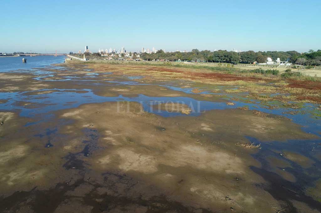 Anticipan que «La Niña» se mantendrá en la primavera, por lo que el río seguirá bajo