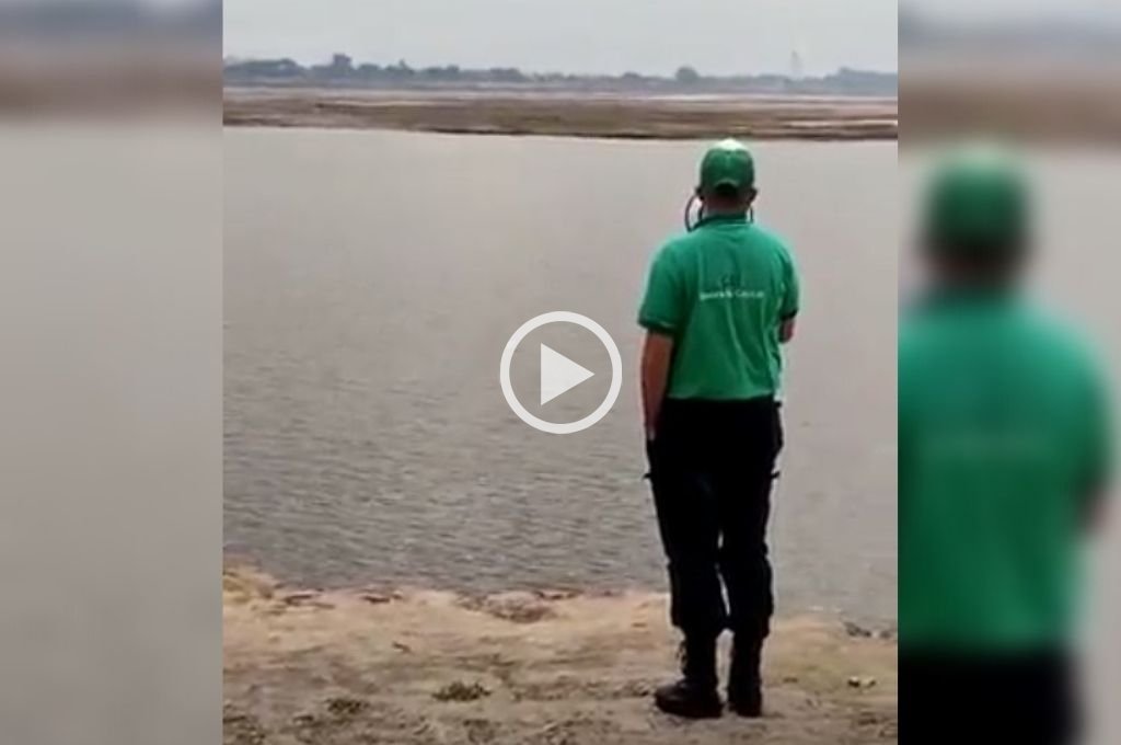 Advertencia de un inspector municipal a imprudentes que paseaban por el lecho de la Setúbal
