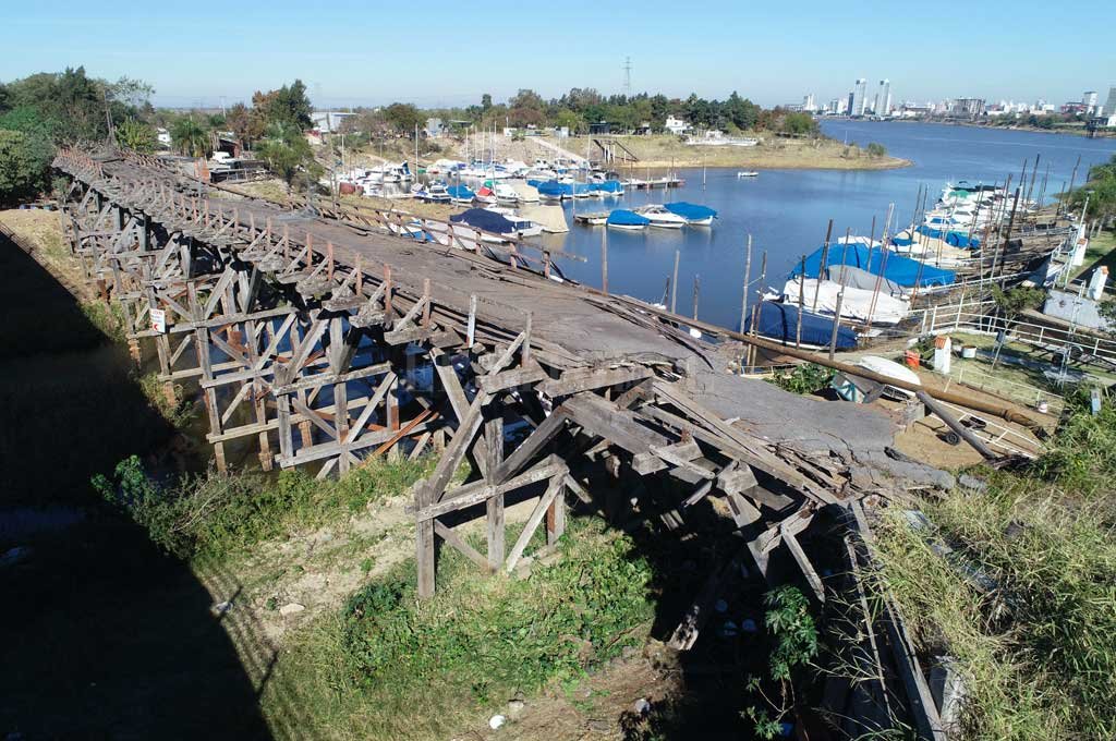 El viejo Puente Palito se cae a pedazos y es un peligro para los navegantes y residentes de la zona