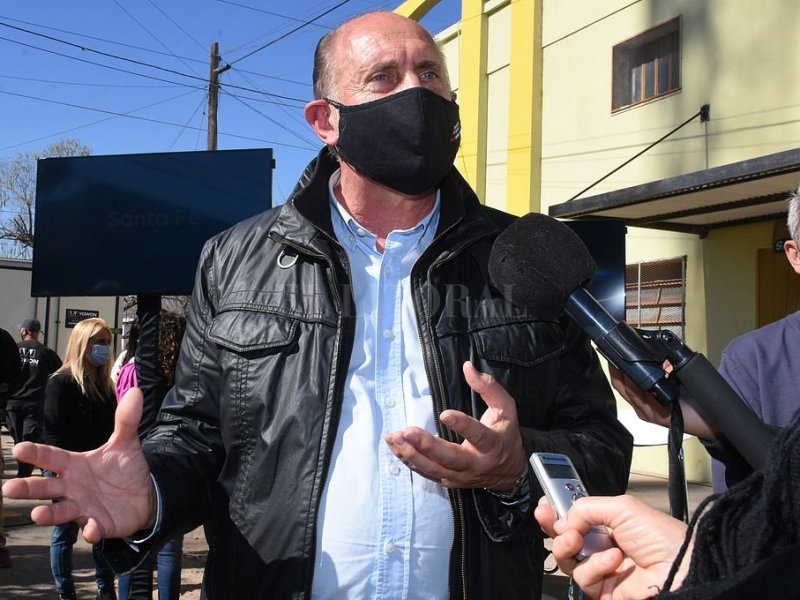 Covid-19: para Perotti «cada mejora tiene que favorecer la presencialidad»