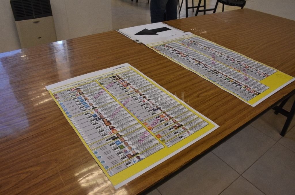 Boletas extra large para definir candidatos en Santa Fe y Rosario