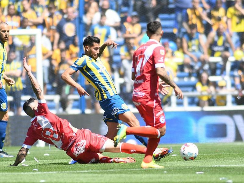 Argentinos venció a Central en el Gigante de Arroyito