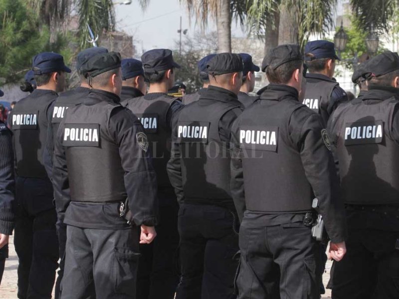 Solo 2 de cada 10 policías de Santa Fe dispararon su arma de fuego en el último año