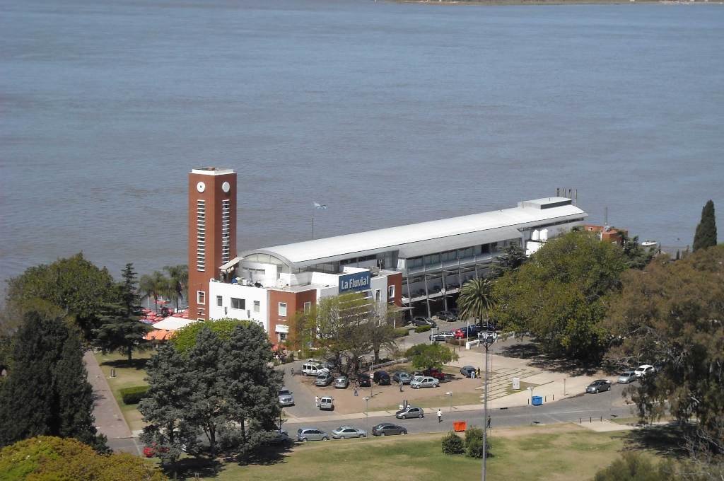 Si el río lo permite, en noviembre regresan los cruces a las islas desde la estación fluvial de Rosario