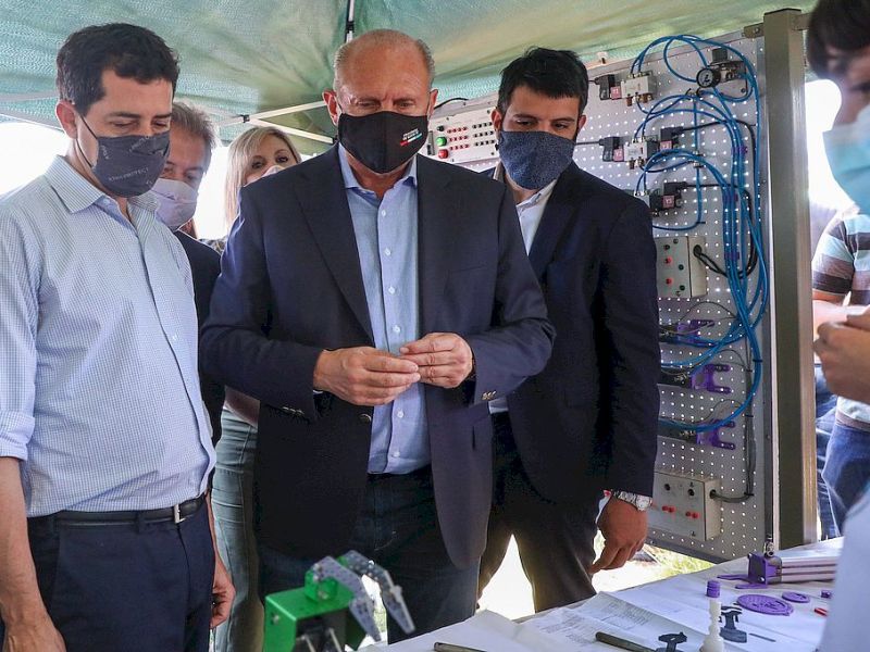 Omar Perotti acompañó a Eduardo «Wado» de Pedro en su recorrida por Sauce Viejo