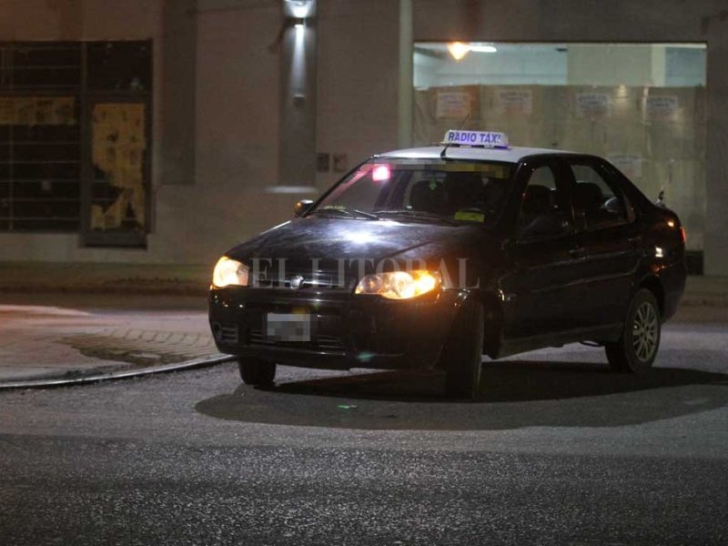 Volvieron a asaltar a un taxista en la ciudad de Santa Fe horas después del reclamo por más seguridad