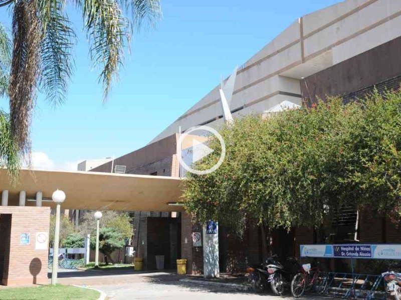 Un bebé se encuentra grave tras desplomarse una mampostería en un colegio santafesino