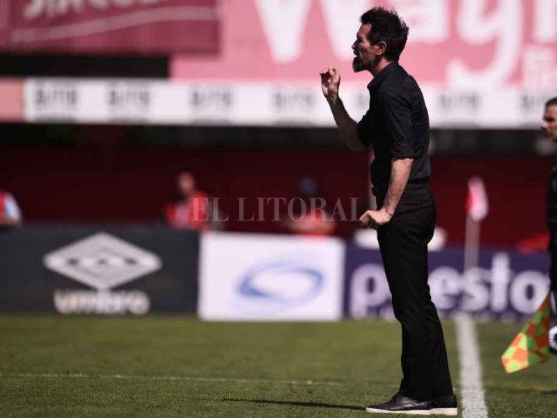 Eduardo Domínguez: «Nos estamos preparando para la final de diciembre»