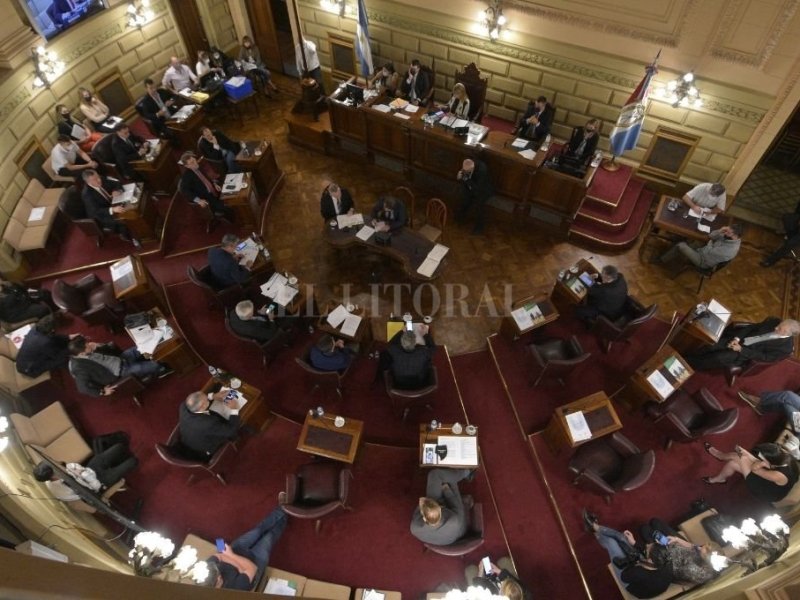 Pase a planta para 1.400 profesionales de la Salud pública en Santa Fe