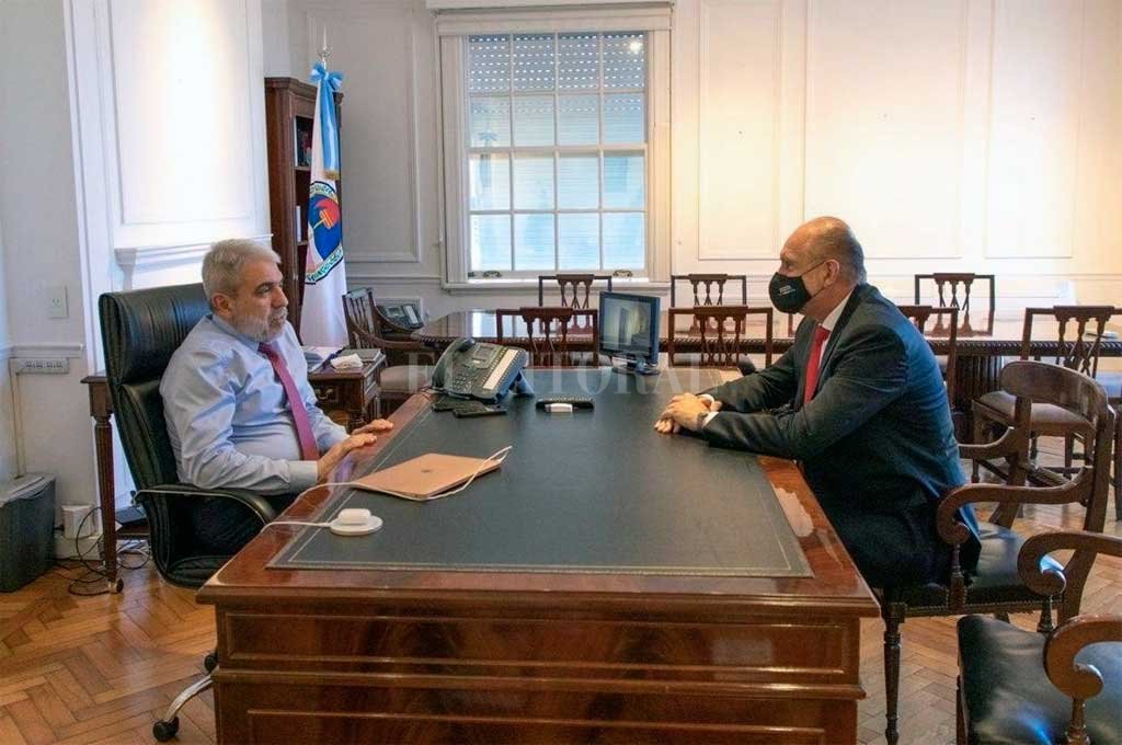 Perotti se reunió con Aníbal Fernández previo al encuentro con el presidente