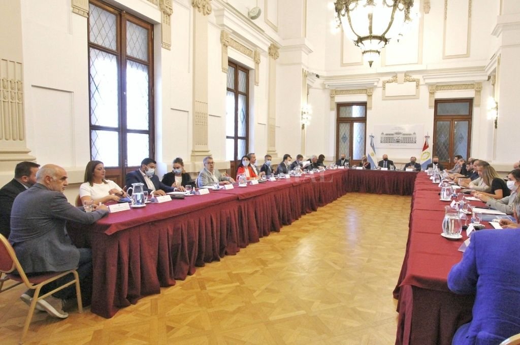 Busatto pidió «cautela» ante el supuesto caso de espionaje ilegal