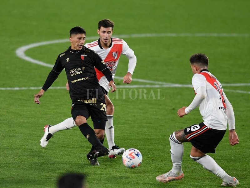 Es oficial: Colón-River va el sábado 18 a las 21.10