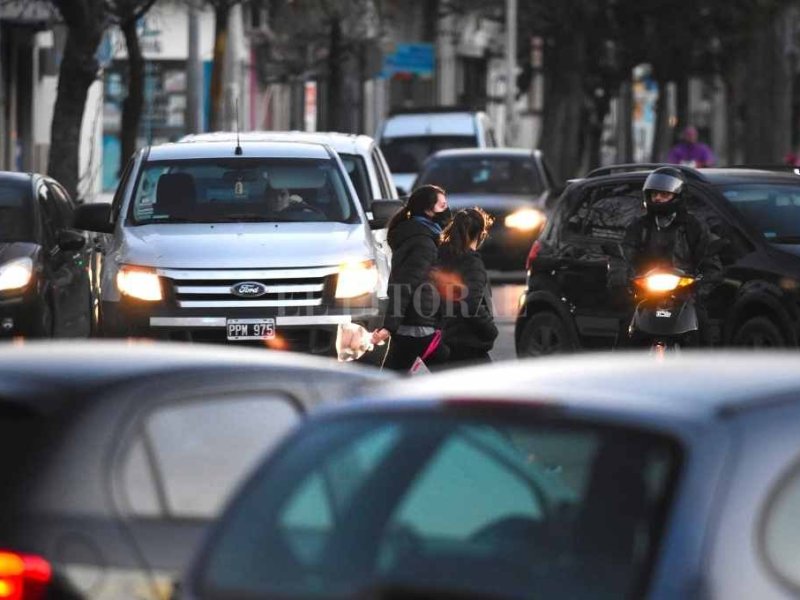 El tránsito en Santa Fe es tan caótico como  antes de la pandemia: ¿qué hacemos mal?