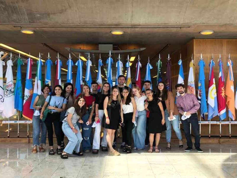 Rodríguez Larreta recibió a jóvenes santafesinos ganadores de las becas de intercambio federal