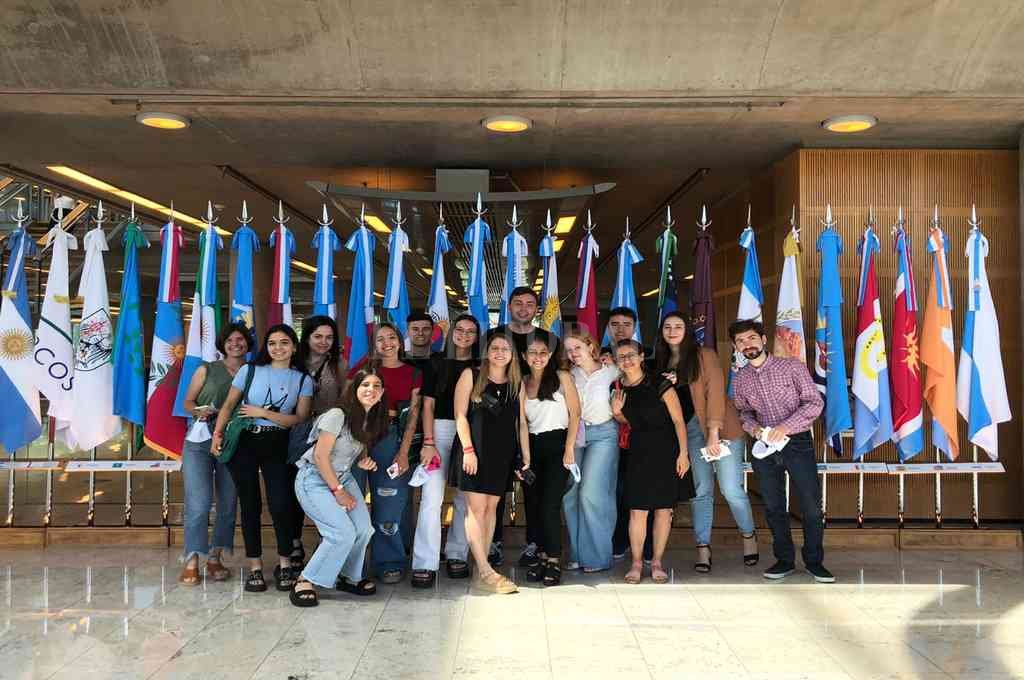Rodríguez Larreta recibió a jóvenes santafesinos ganadores de las becas de intercambio federal