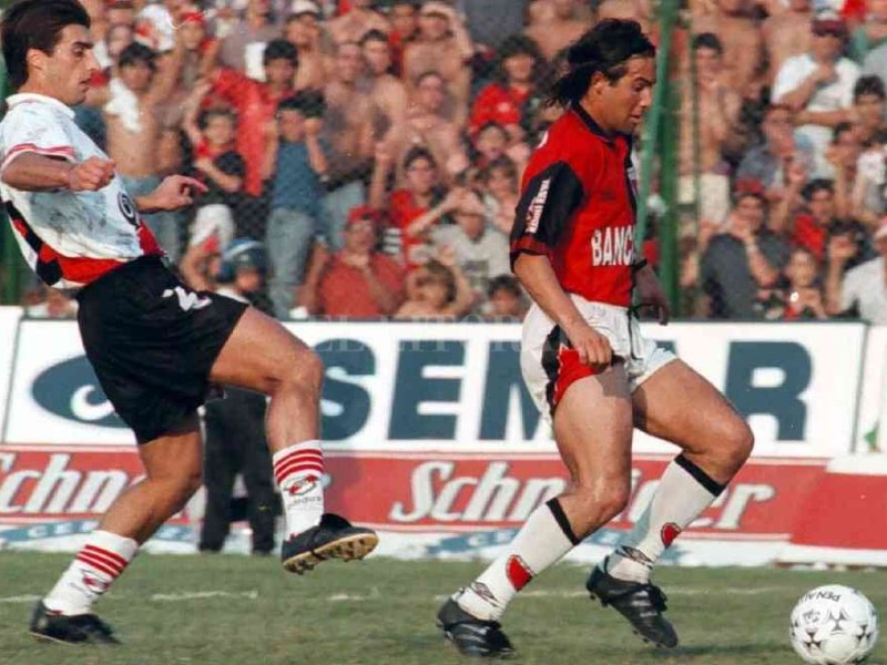 Cristian Castillo, filoso y punzante: «Colón es el Rey de la ciudad»