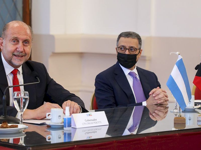 Representantes del Fondo Kuwaití analizan en Santa Fe financiar un tramo del acueducto a Córdoba