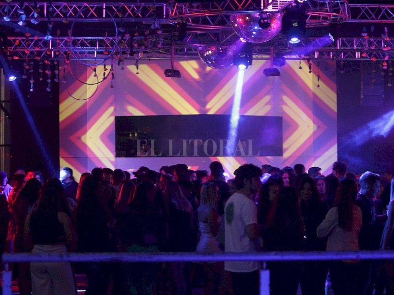 Santa Fe exigirá desde el 21 de diciembre «pase sanitario» en eventos masivos