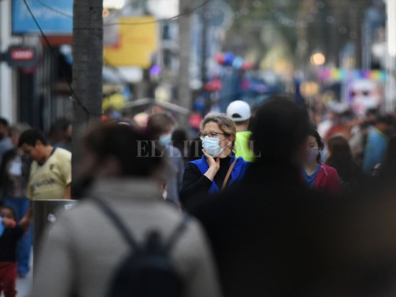 Nuevo salto en los casos de Covid en Santa Fe: la provincia notificó 412 este miércoles
