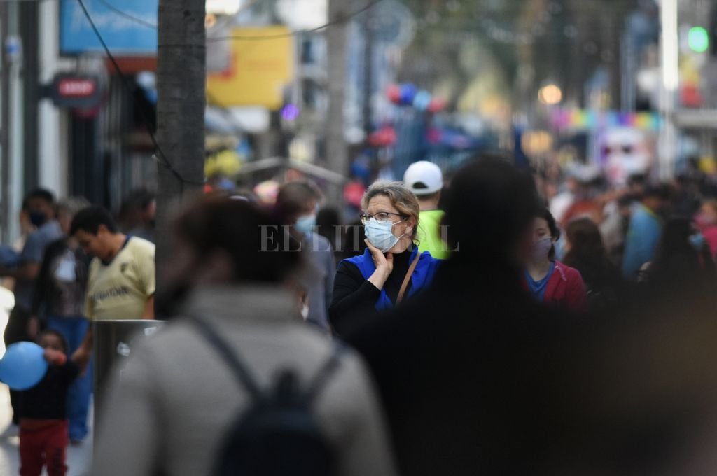 Nuevo salto en los casos de Covid en Santa Fe: la provincia notificó 412 este miércoles
