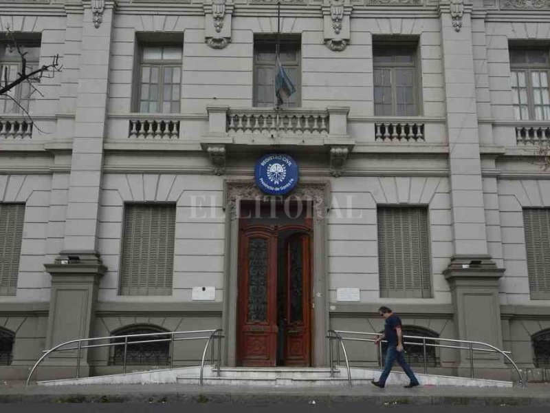 Trabajadores del Registro Civil y Registro General llevan a cabo medidas de fuerza por mejoras laborales