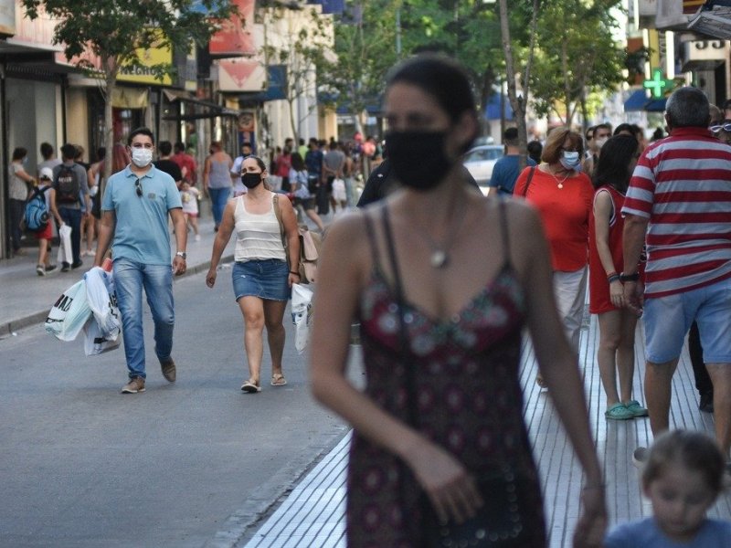 Santa Fe informó 1.061 contagios de coronavirus el primer día de 2022