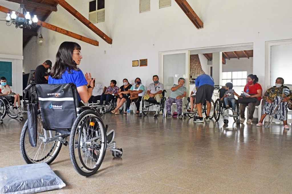 Walkabout Foundation, Banco Nación y CILSA ONG entregaron sillas de ruedas en Santa Fe