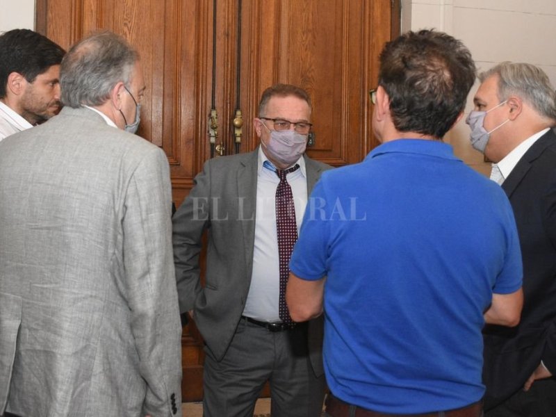 Acuerdos y desacuerdos sobre el final del año legislativo en Santa Fe