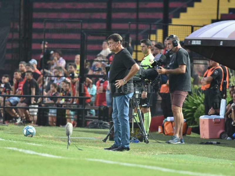 A las 19 Colón presenta a Sciacqua y a Falcioni