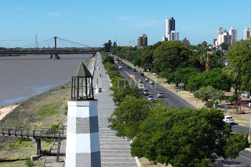 La ola de calor ya llegó a Santa Fe: el termómetro toca los 40°