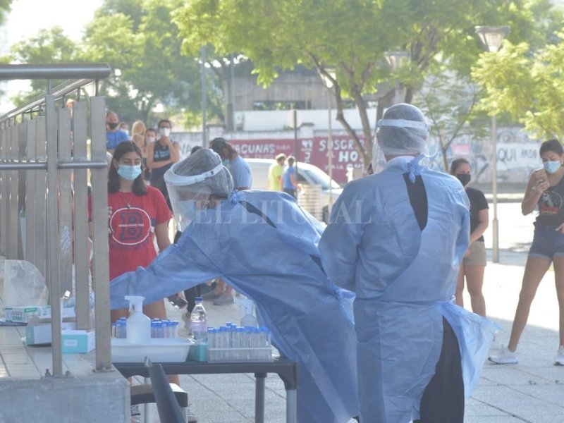 Covid en Santa Fe: estiman cerca de un 20% de ausentismo laboral en la provincia