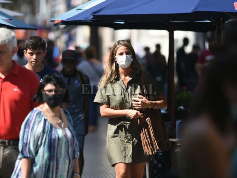 La provincia de Santa Fe notificó cuatro decesos y 10.505 nuevos contagios de coronavirus