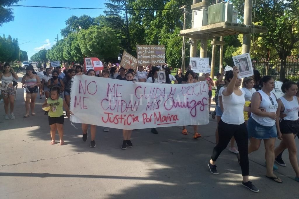 Voces en la marcha por el crimen de Marina: «Queremos que esto no suceda nunca más»