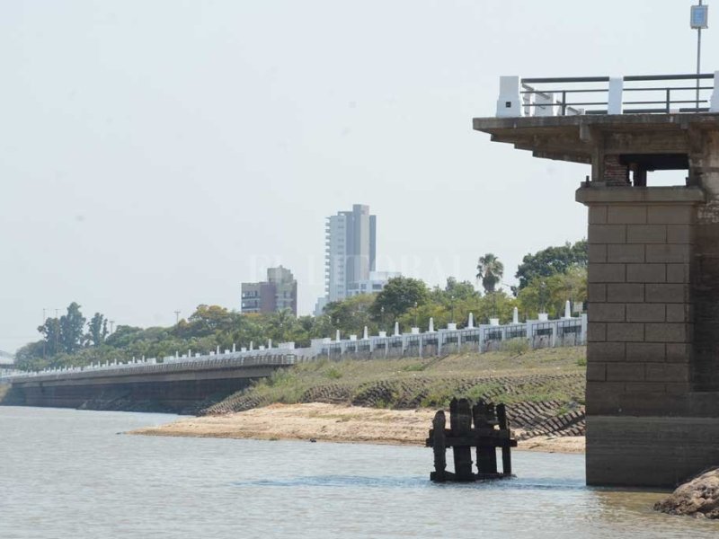 Las últimas lluvias fueron sólo «migajas»  para el río Paraná, que sigue bajo cero