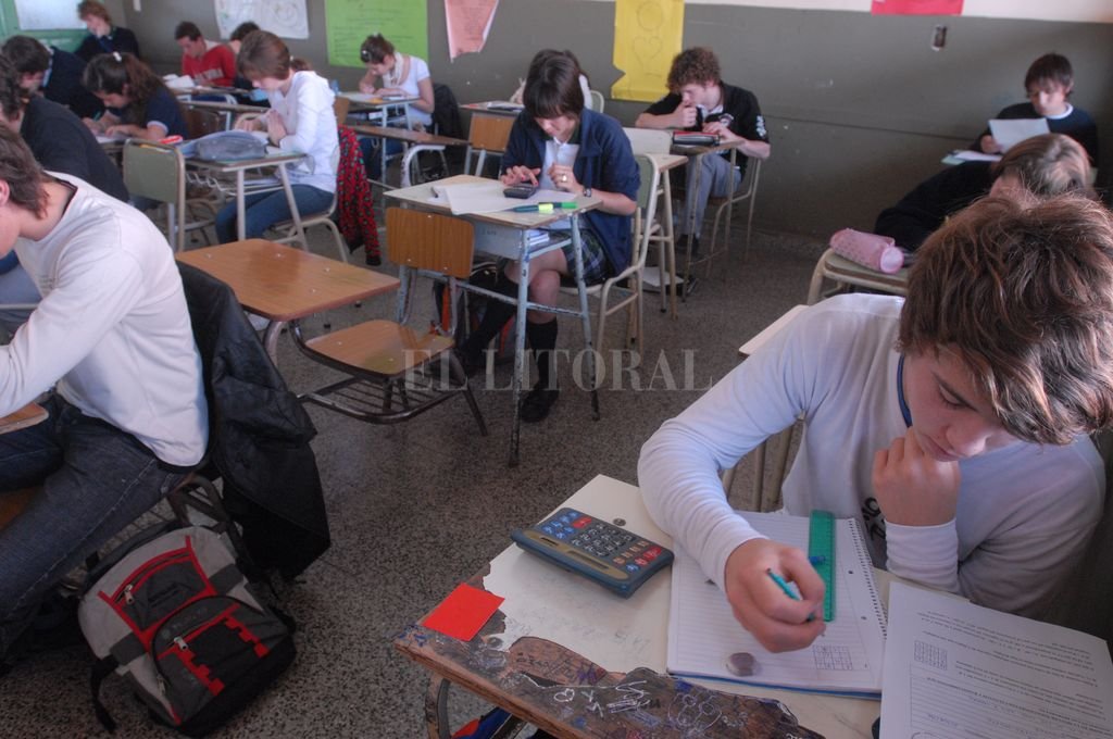 Ahorro, inversión y crédito: la educación financiera llega a las aulas santafesinas