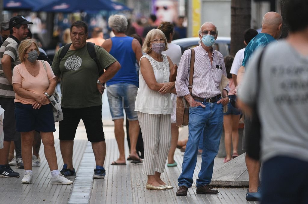 La provincia de Santa Fe informó nueve muertes y 2.380 casos de Covid: la ciudad superó los 90 mil