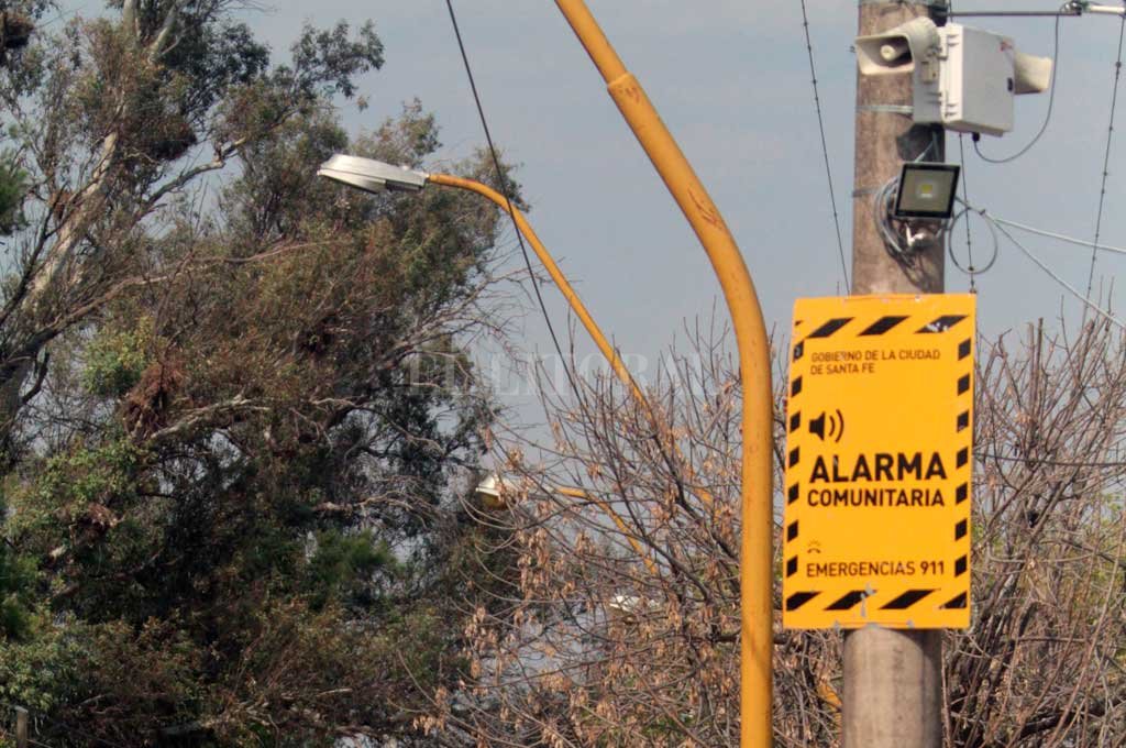 Por la creciente inseguridad en Santa Fe más  vecinos apuestan a la alarma comunitaria