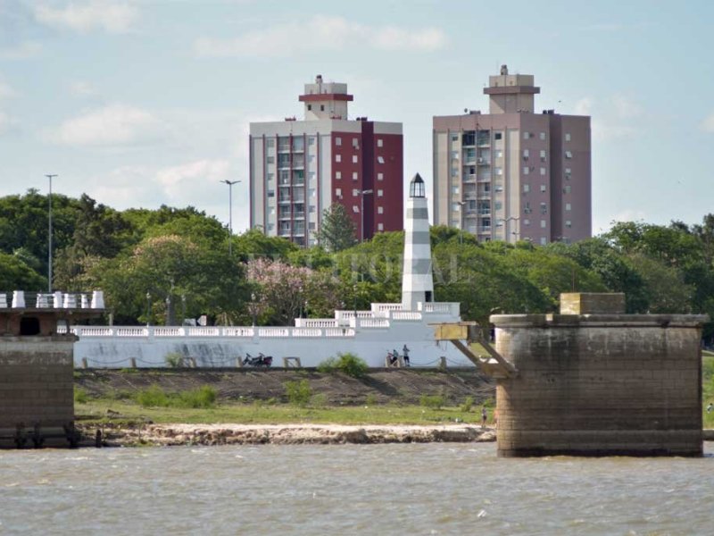 El Río Paraná «en cero» en Santa Fe: recién en marzo podría crecer, incluso superar el metro