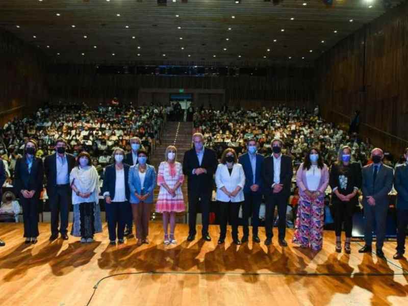 Santa Fe recibirá casi 500 mil libros para alumnos de primaria
