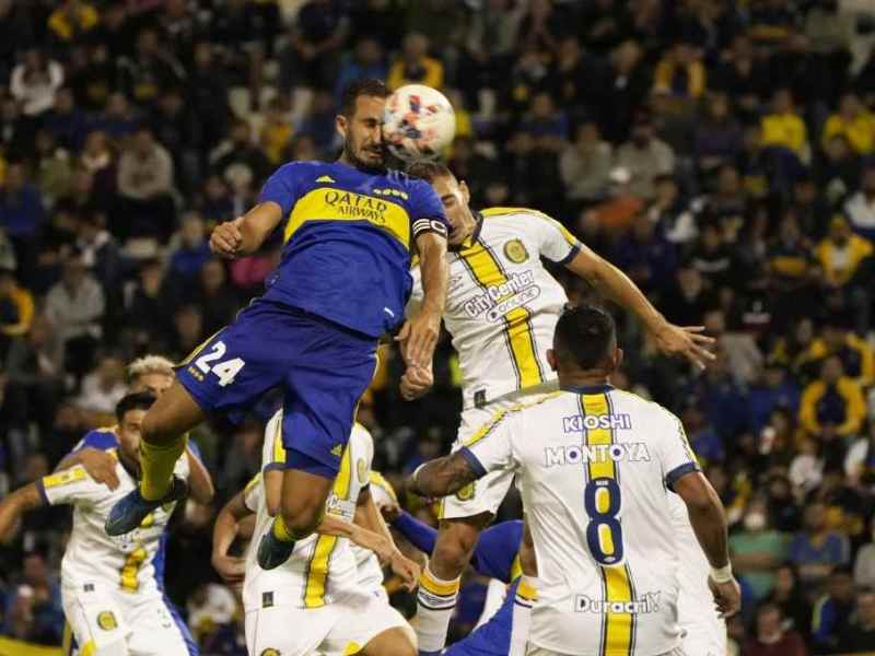 Boca lo sufrió en el final, pero superó por 2 a 1 a Rosario Central en Buenos Aires