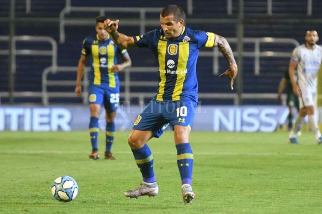 Un hincha de Central le pidió a Vecchio que se retire y el jugador le contestó