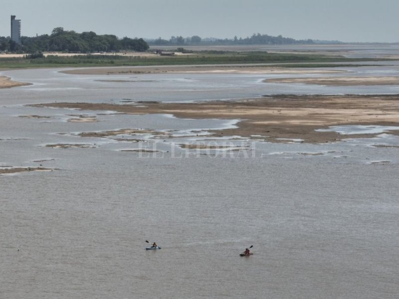 Río Paraná: se mantiene por encima de los 30 cm, pero no se abrirán las compuertas en Yacyretá