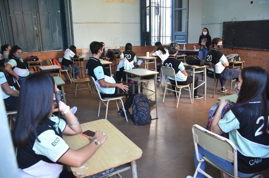 Educación definió qué pasará con los alumnos de secundaria en Santa Fe