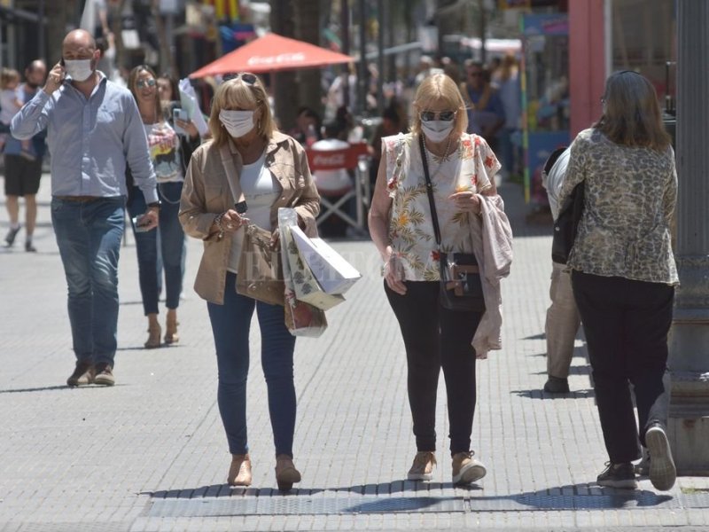 Covid: la provincia de Santa Fe sumó cinco decesos y 990 nuevos casos