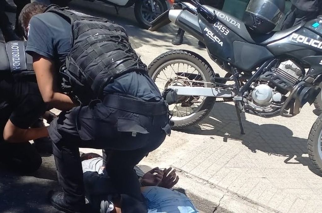 Salidera bancaria, persecución policial y detenidos en el centro de Rosario