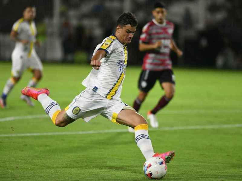 Rosario Central superó a Central Córdoba en el comienzo de la cuarta fecha