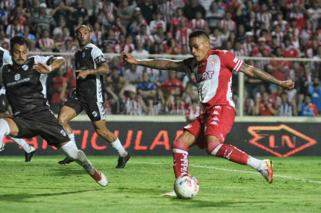 Jonathan Álvez, el de los goles importantes