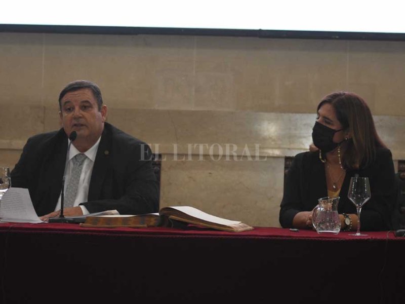 Mammarella y Carrera asumieron la conducción del Rectorado de la UNL